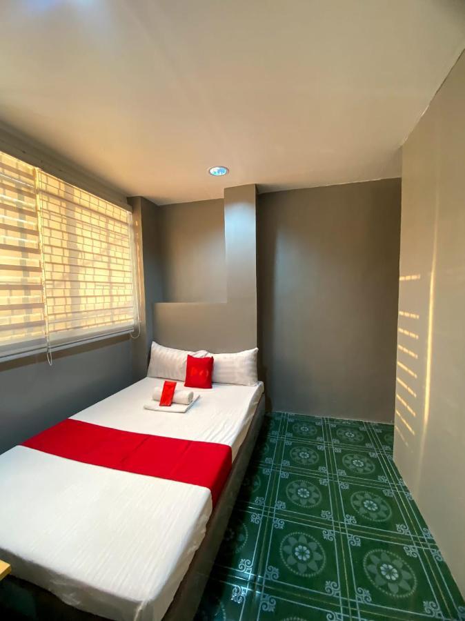 Oyo 104 Manila Venetian Hotel Bagian luar foto
