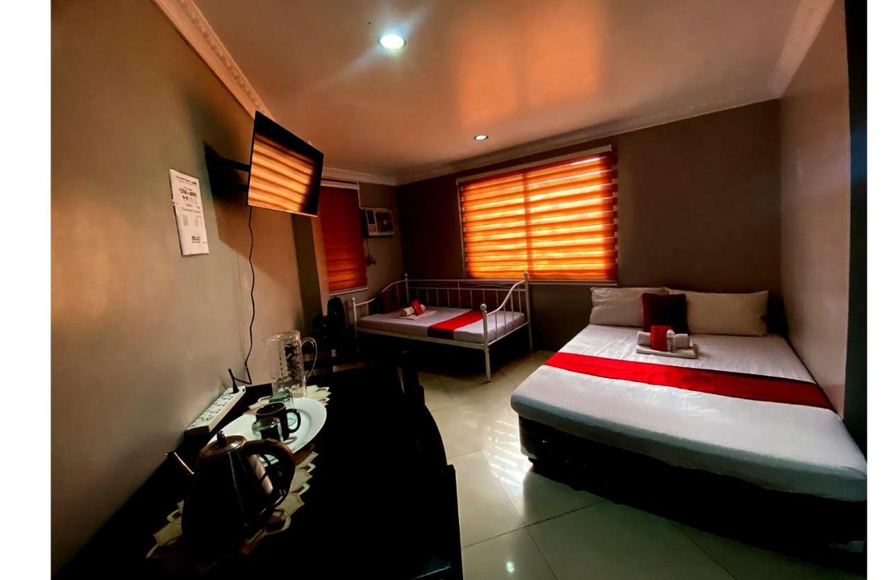 Oyo 104 Manila Venetian Hotel Bagian luar foto
